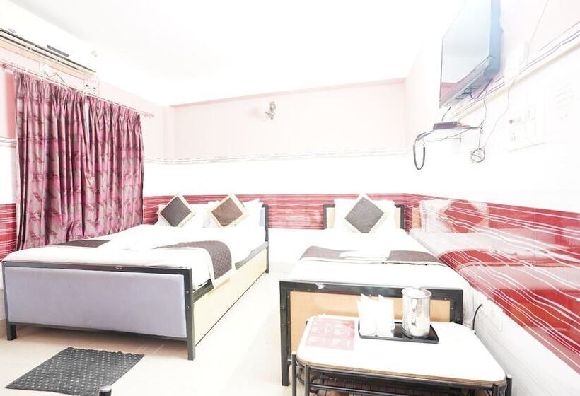 Отель Tirupati Lodge Private Limited