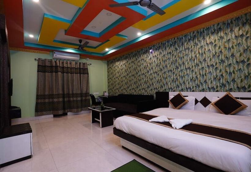 Отель Tirupati Lodge Private Limited