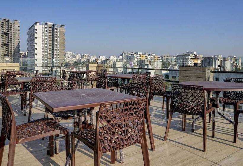 Fabhotel Atithi Regency