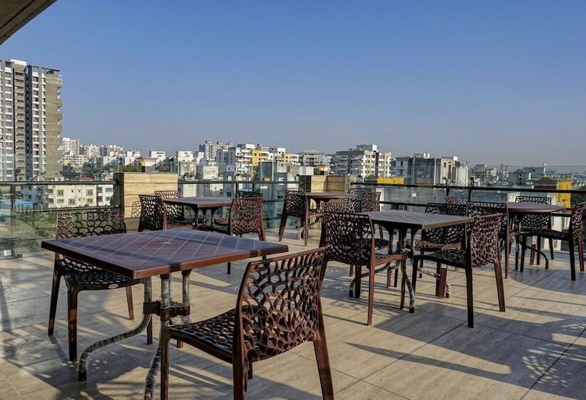 Fabhotel Atithi Regency