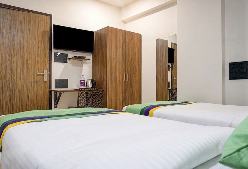 Fabhotel Atithi Regency