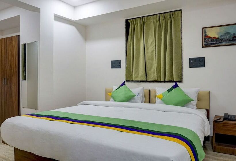 Fabhotel Atithi Regency