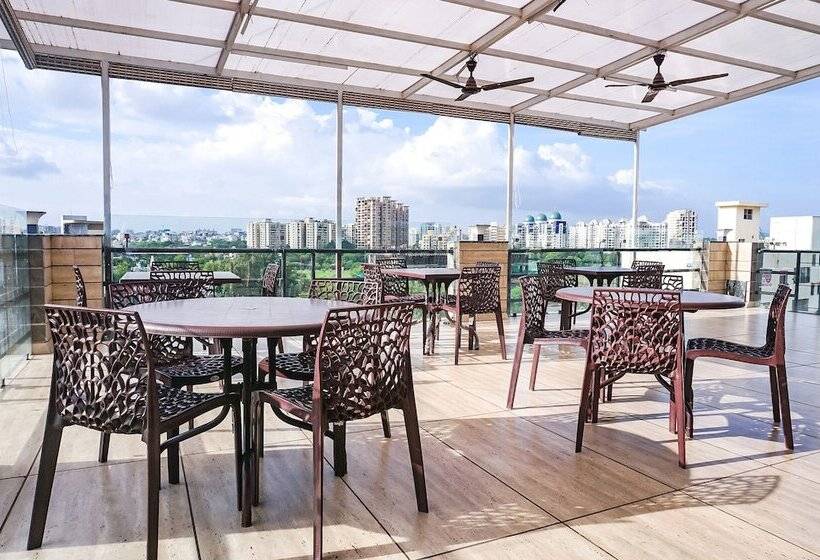 Fabhotel Atithi Regency