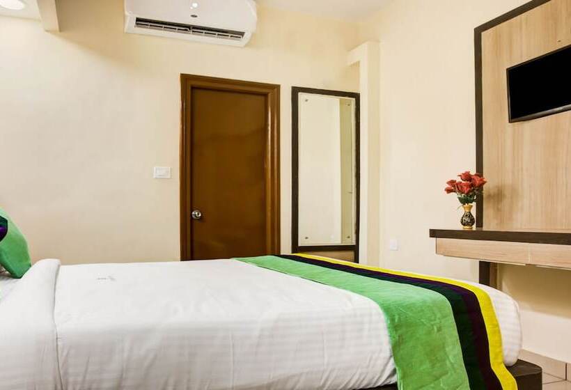 호텔 Treebo Golden Inn, 700 Mtrs From Promenade Beach