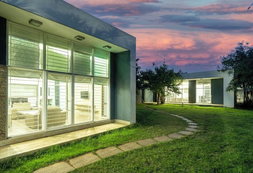 ホテル Treebo Midvalley Residence