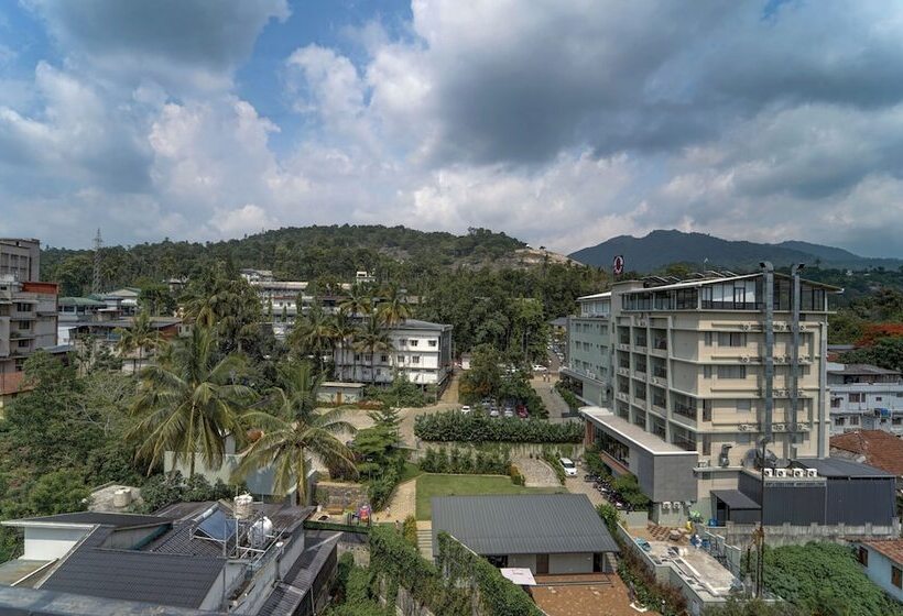 酒店 Treebo Regalia Inn Civil Station