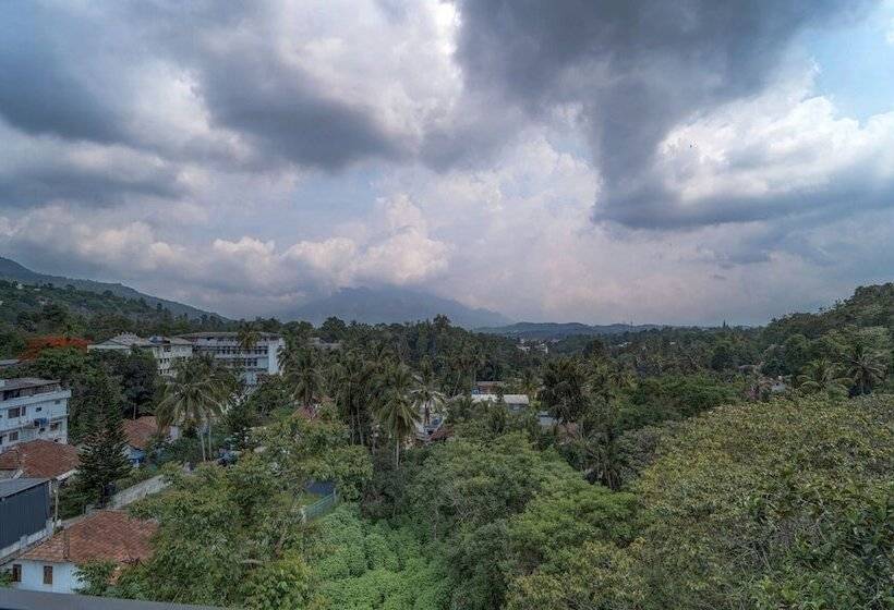 酒店 Treebo Regalia Inn Civil Station