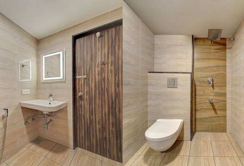 Отель Treebo Vetri Supreme Residency