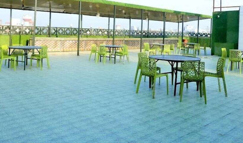 Отель Tulsi Garden Near Prem Mandir Vrindavan