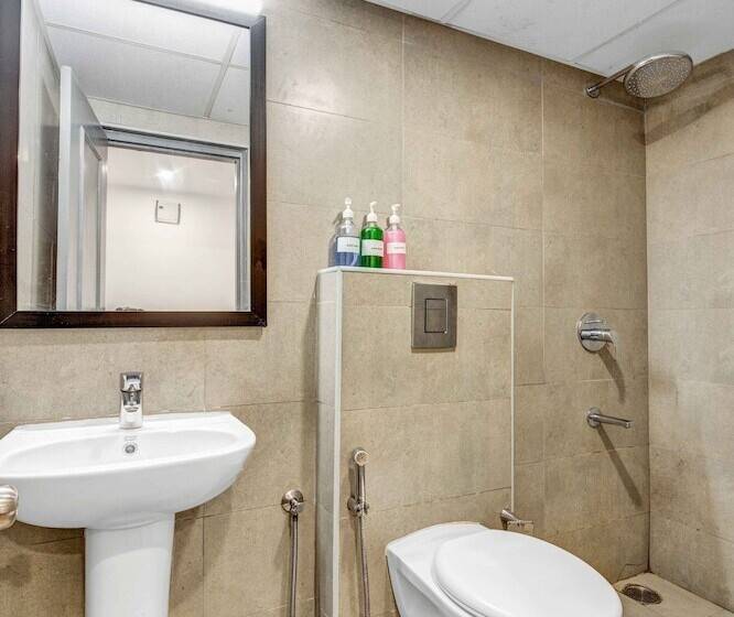 Upar Hotels Uthandi, Ecr