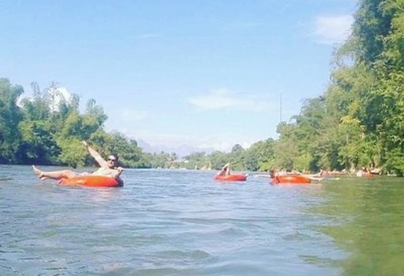 ホテル Vang Vieng Champa
