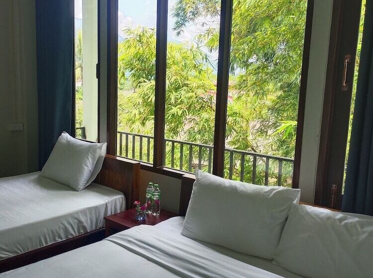 ホテル Vang Vieng Champa