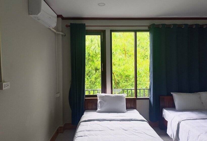 ホテル Vang Vieng Champa