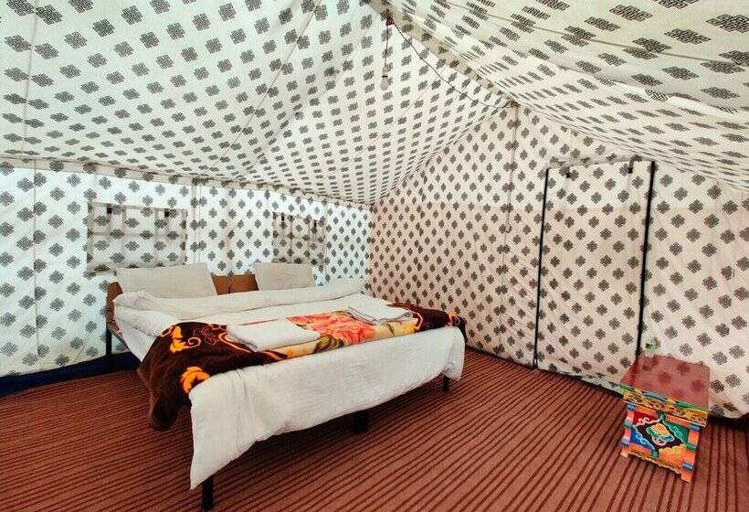 فندق World Attic Camp