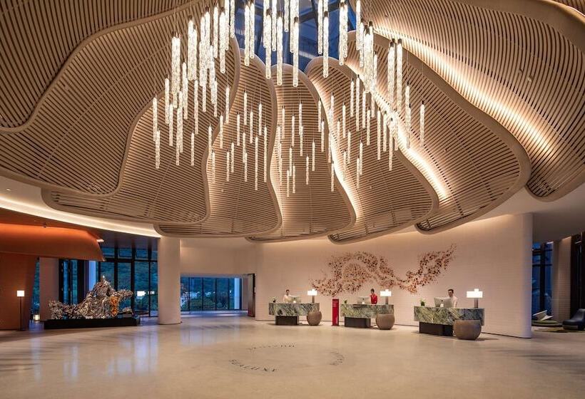 Hualuxe Hotels And Resorts Sanya Yalong Bay Resort, An Ihg