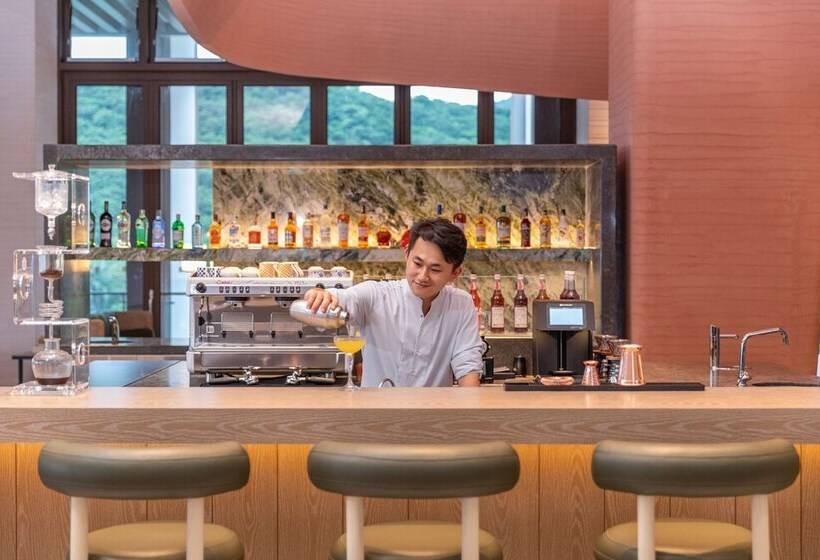 Hualuxe Hotels And Resorts Sanya Yalong Bay Resort, An Ihg