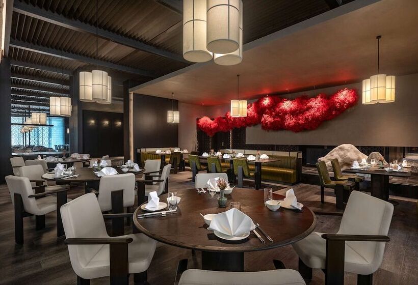 Hualuxe Hotels And Resorts Sanya Yalong Bay Resort, An Ihg