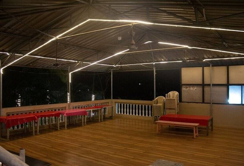 Kings Hotel & Resort