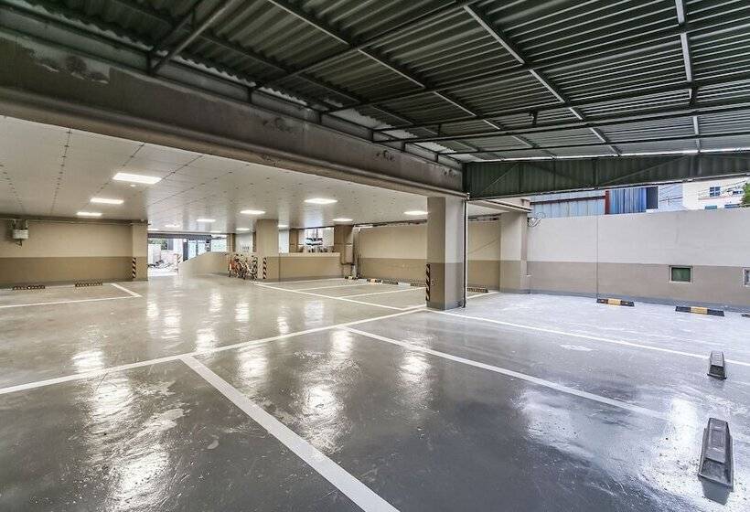 فندق على الطريق Changwon Myeongseodong Hotel Laon