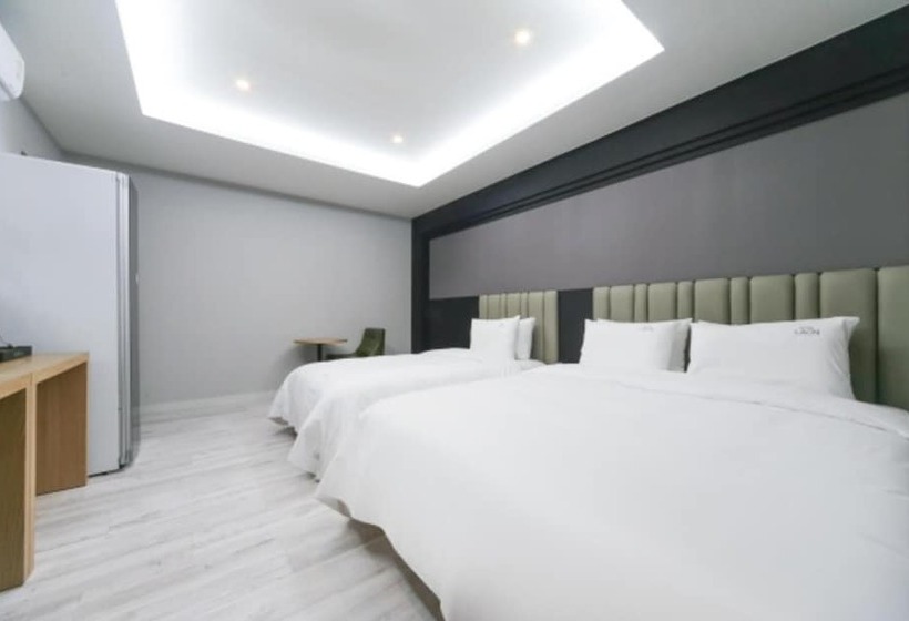 فندق على الطريق Changwon Myeongseodong Hotel Laon