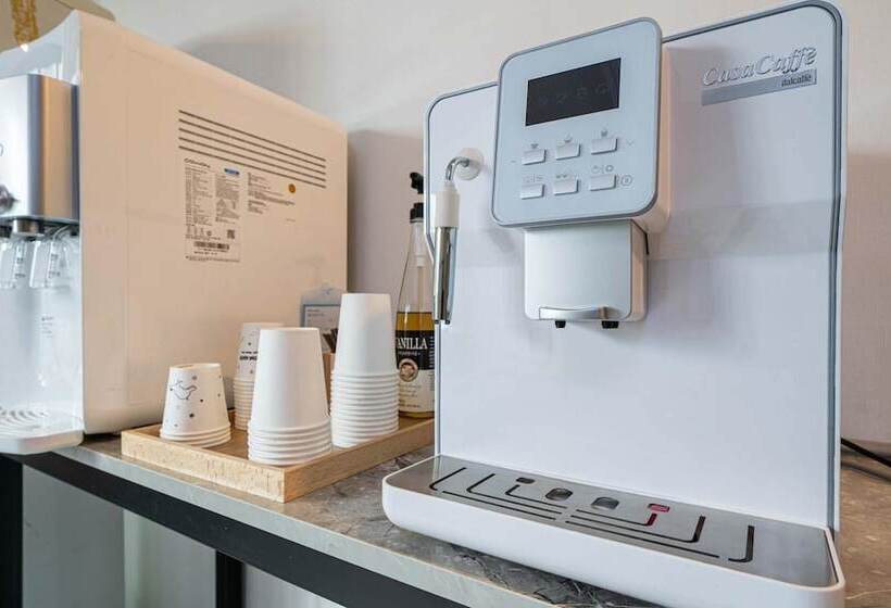 מוטל Cheonan Sothebys