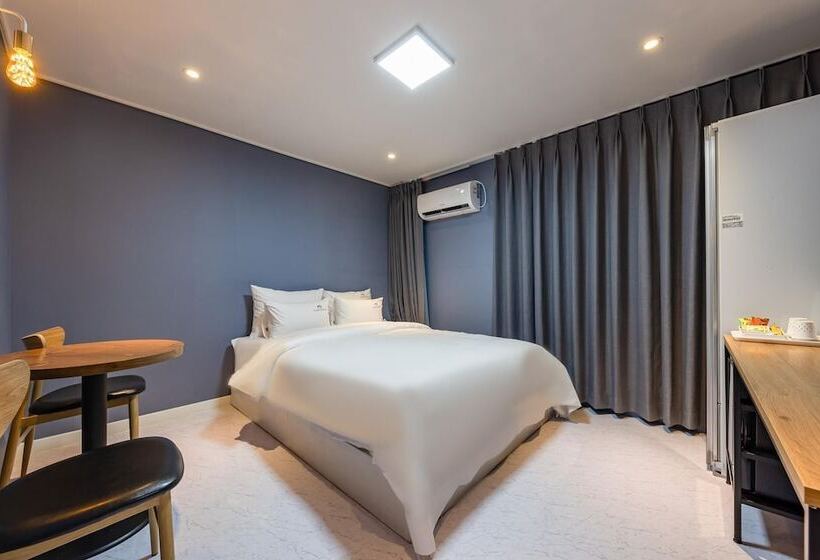 מוטל Cheongju Yongam Sloth