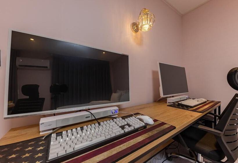 מוטל Cheongju Yongam Sloth