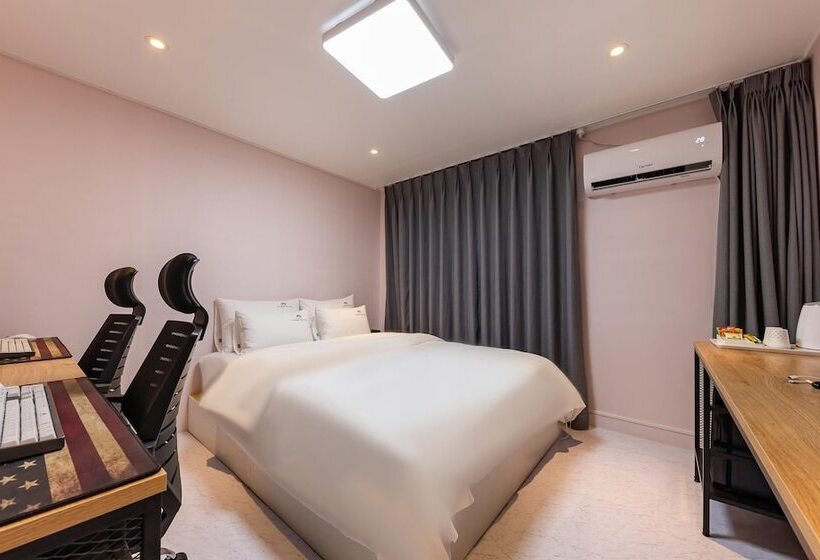 מוטל Cheongju Yongam Sloth