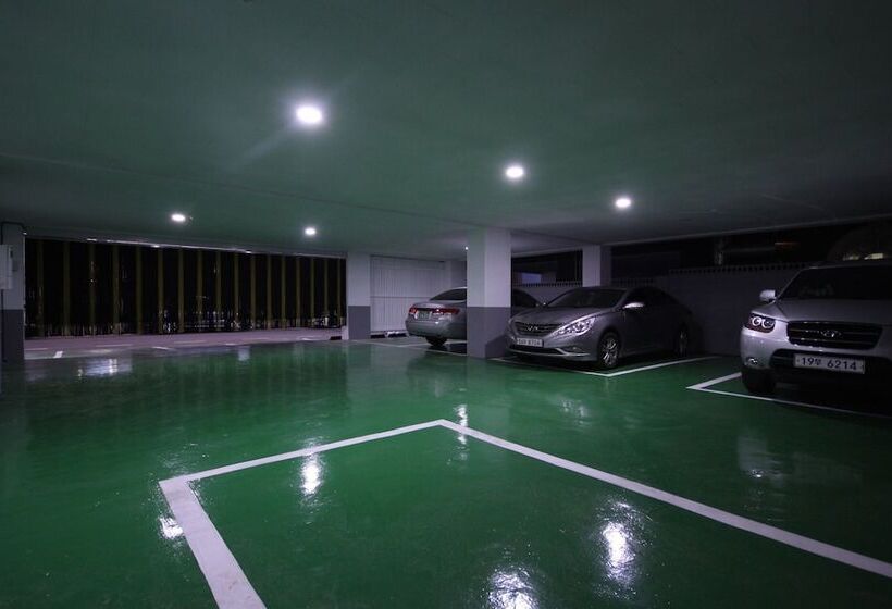 מוטל Gumi Indong Nine