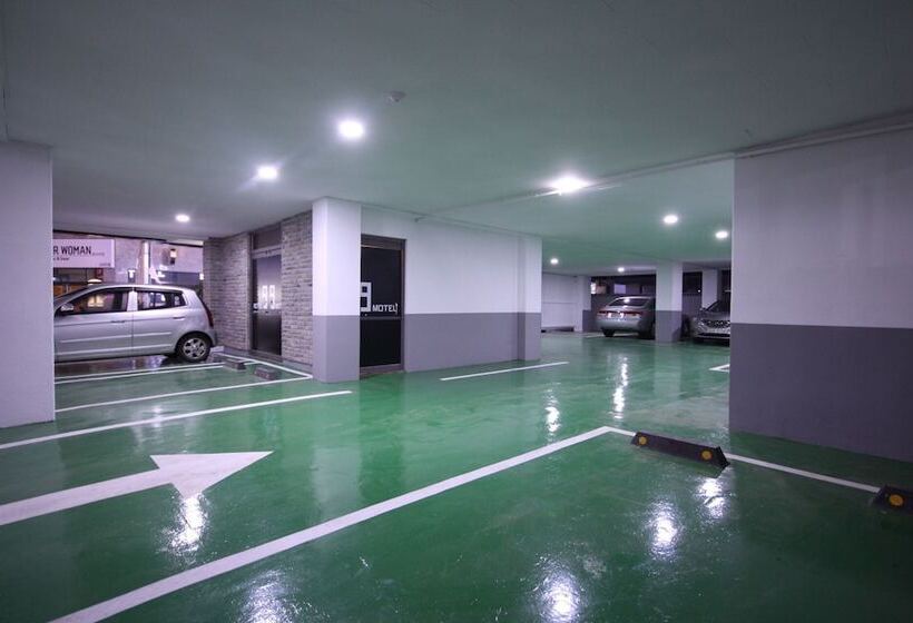 מוטל Gumi Indong Nine