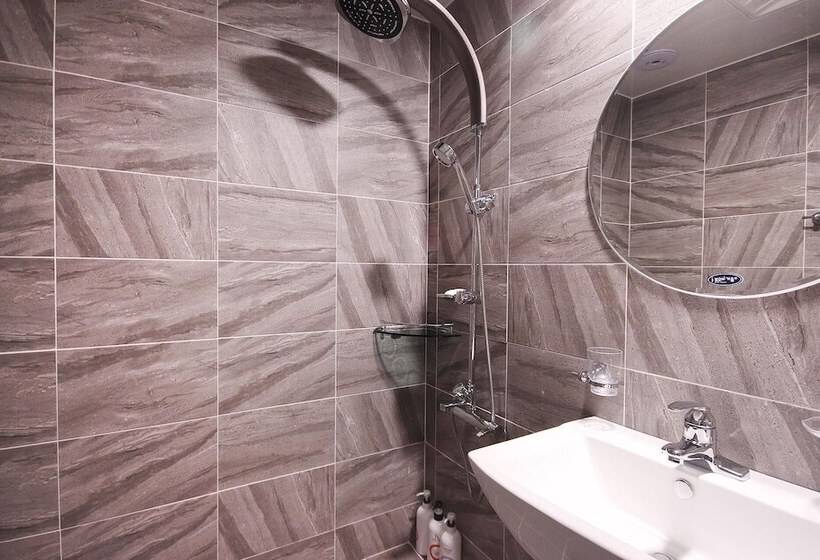 מוטל Gumi Indong Nine