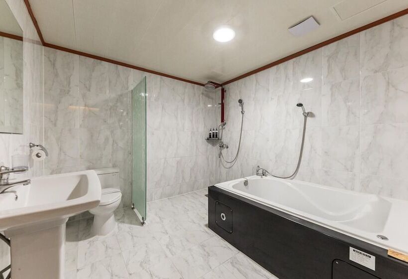 Motel Gwangyang Picasso