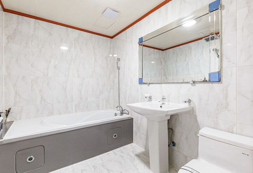 Motel Gwangyang Picasso