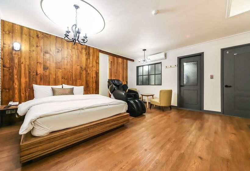 모텔 Gyeongsan Shwimpyo