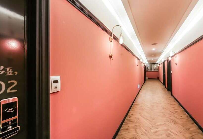 모텔 Gyeongsan Shwimpyo