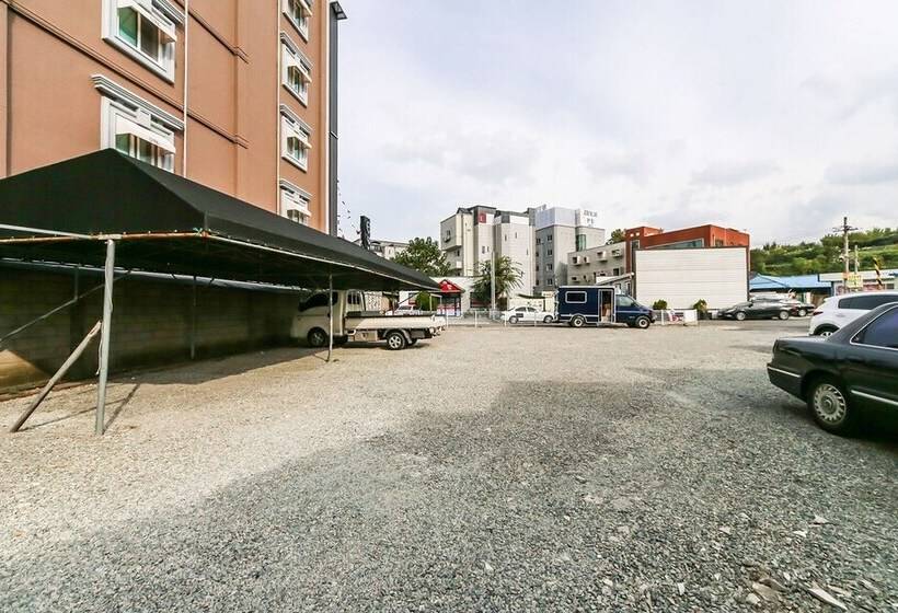 모텔 Gyeongsan Shwimpyo