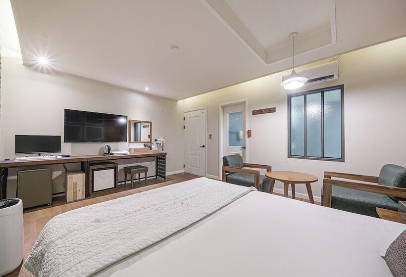 모텔 Gyeongsan Shwimpyo