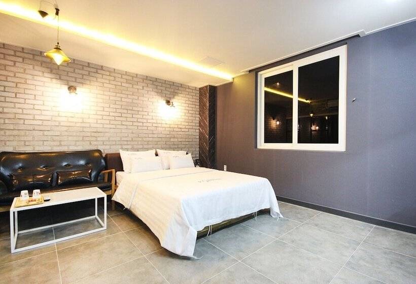 Motel Muan Namak Oneul