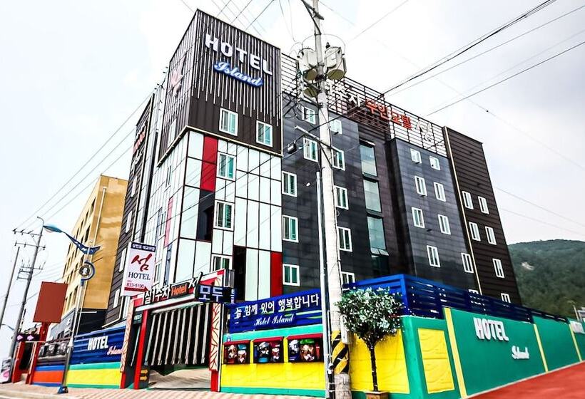 Motel Sacheon Island