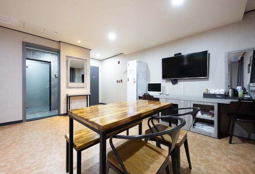 מוטל Seosan November