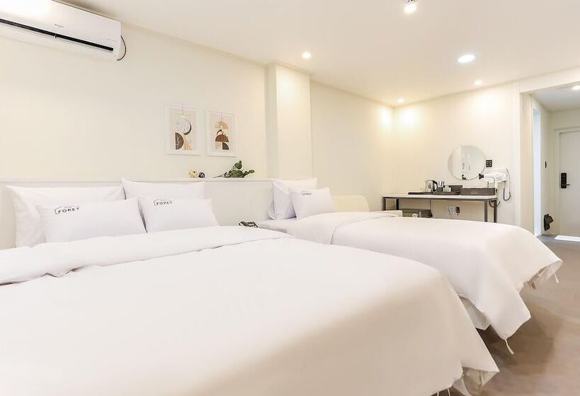 فندق على الطريق Sokcho Hotel Foret