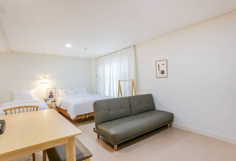 فندق على الطريق Sokcho Hotel Foret