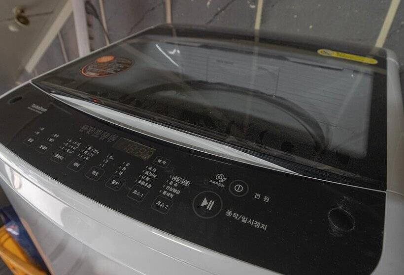 모텔 Voice The Zara Drive In