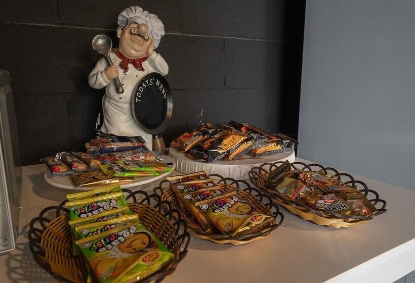 모텔 Voice The Zara Drive In