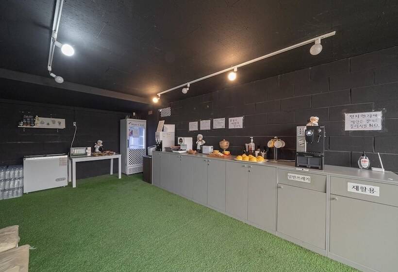 모텔 Voice The Zara Drive In