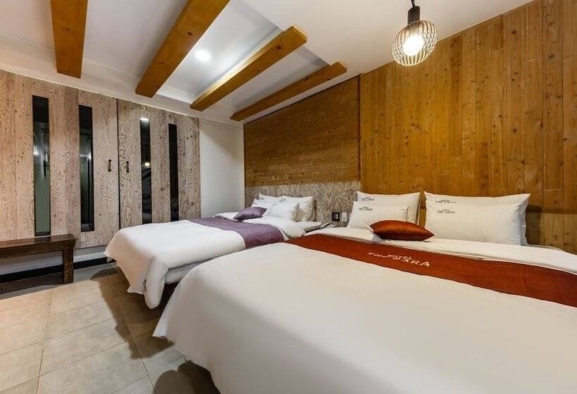 모텔 Voice The Zara Drive In