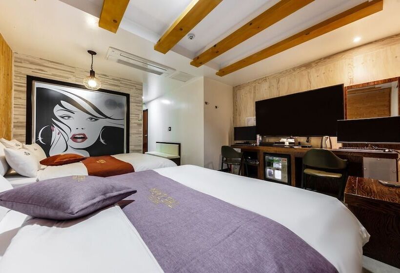 모텔 Voice The Zara Drive In