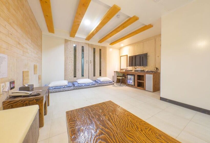 모텔 Voice The Zara Drive In