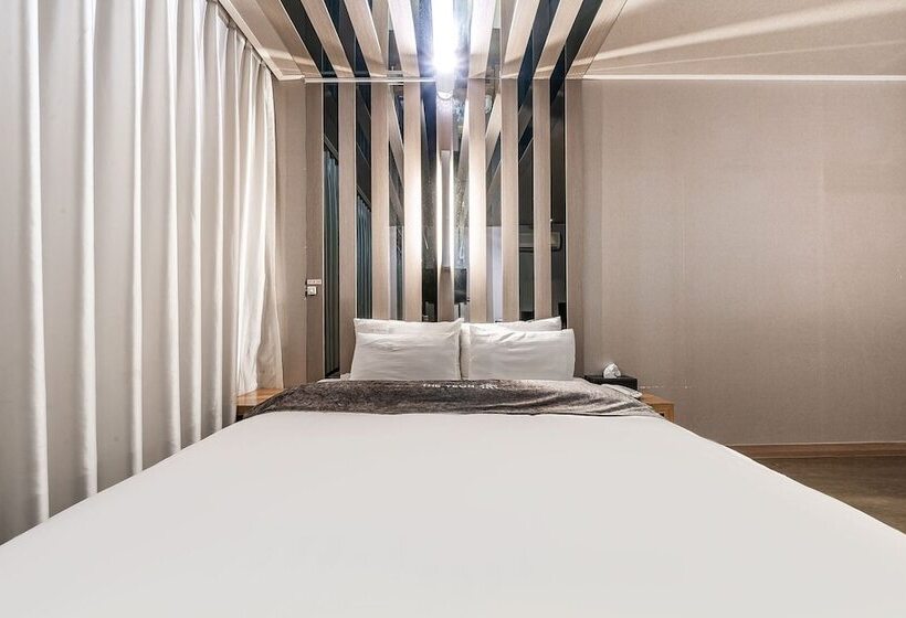 מוטל Wolgot Hotel Yeon