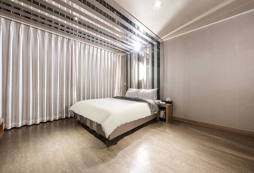 מוטל Wolgot Hotel Yeon